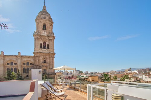 Holidays2Malaga Cathedral Apartments