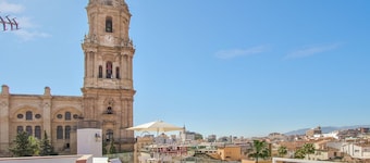 Holidays2Malaga Cathedral Apartments