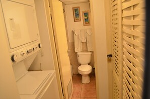 Economy Studio, Ocean View, Beachside | Bathroom | Bathtub, towels