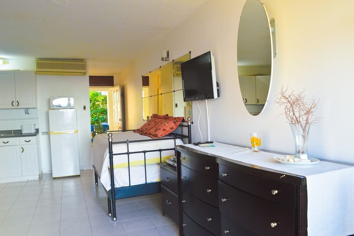 comfort apartment, ocean view | living area