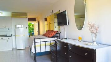 Comfort Apartment, Ocean View | Living area