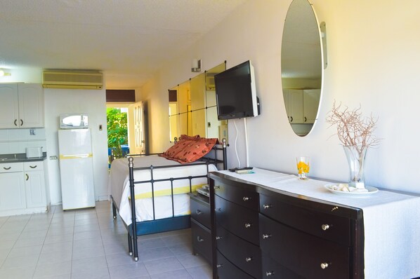 Comfort Apartment, Ocean View | Living area