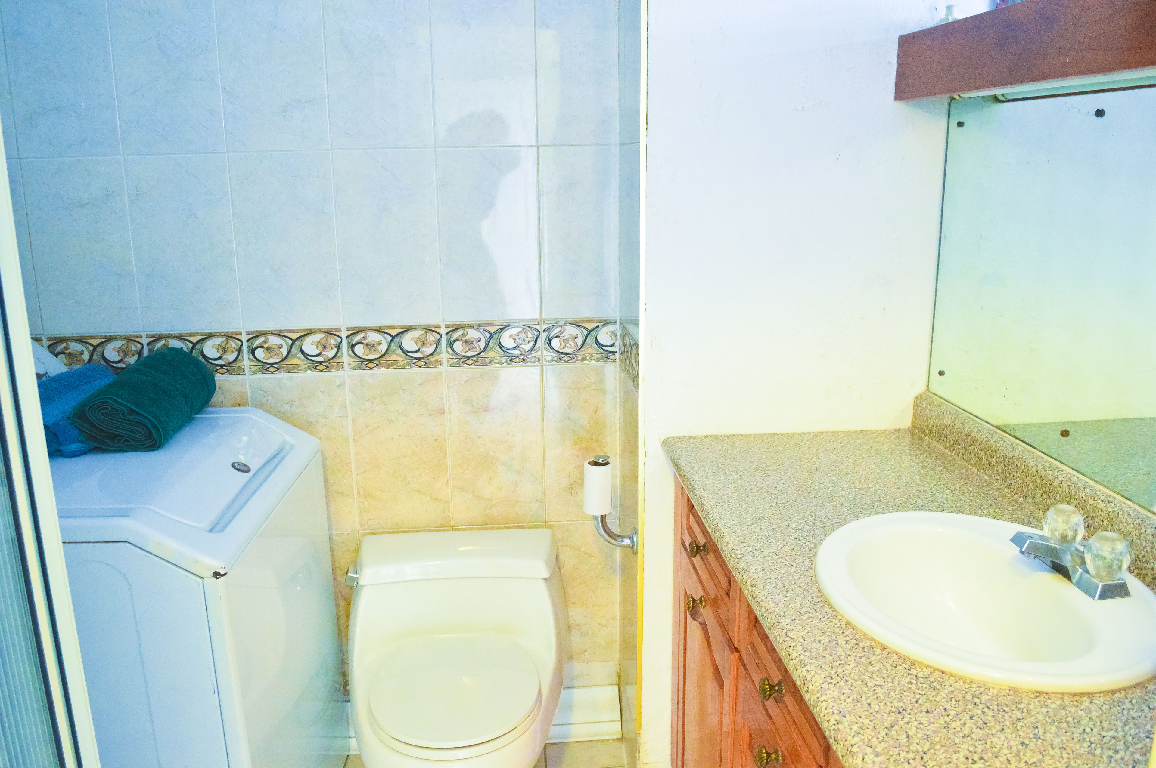 comfort apartment, ocean view | bathroom | towels