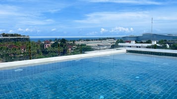Outdoor pool, pool loungers
