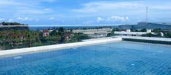 The Sixteenth Naiyang Beach Hotel