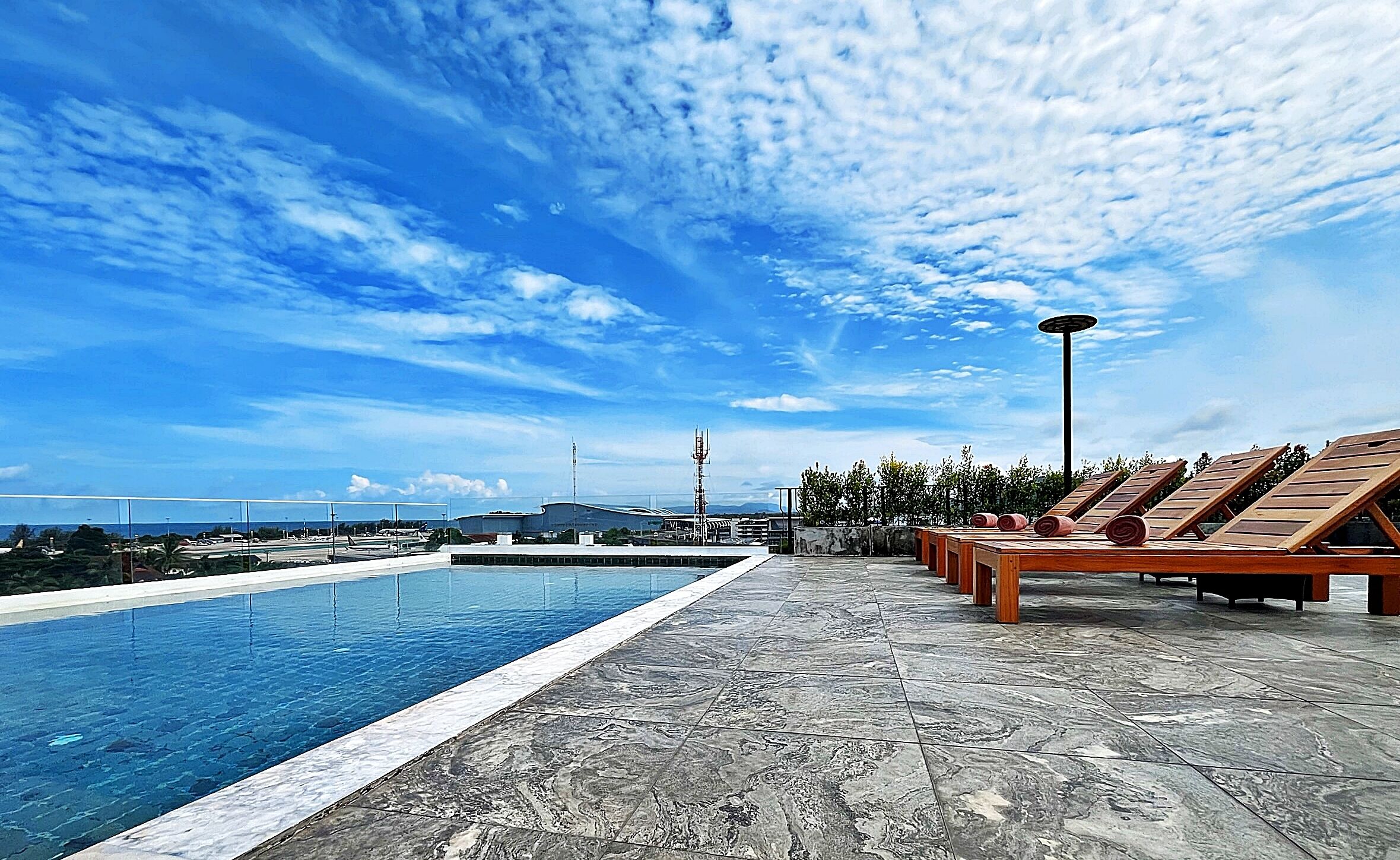 Outdoor pool, pool loungers