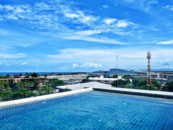 Outdoor pool, sun loungers