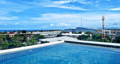 The Sixteenth Naiyang Beach Hotel