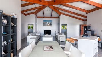 Villa, 3 Bedrooms, Beachfront | In-room dining