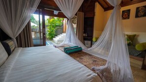 Doppia Deluxe, 1 camera da letto, piscina privata, vista piscina | Biancheria da letto di alta qualità, minibar, una cassaforte in camera