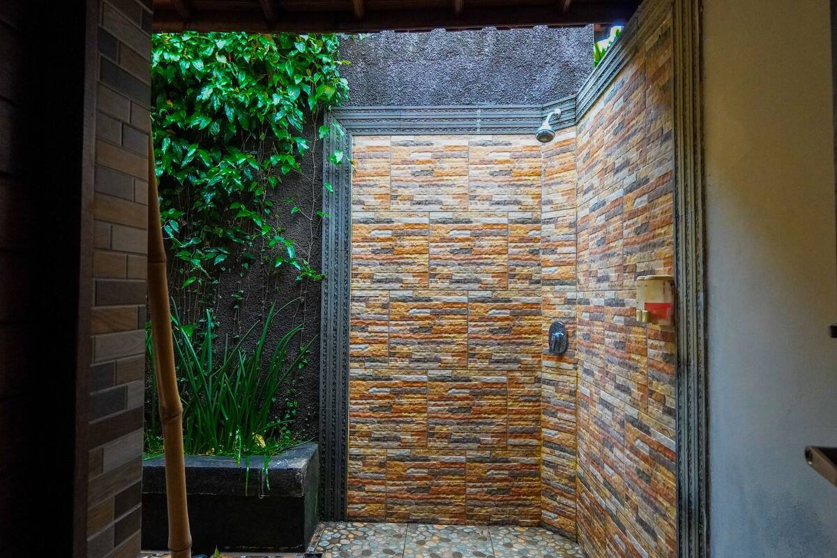 family room, 2 bedrooms, pool view | bathroom | shower, free toiletries, hair dryer, towels