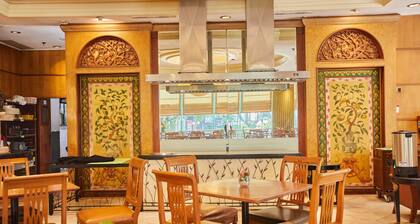 The Royal City Hotel