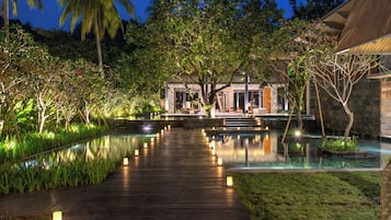 Entrada de la propiedad