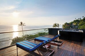 Royal Penthouse | Beach/ocean view - Katamaran Hotel & Resort Lombok (Senggigi)