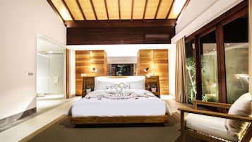 1 bedroom, premium bedding, minibar, in-room safe