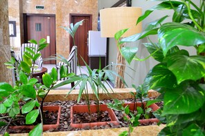 Lobby sitting area - Haven Apartment (Manama)
