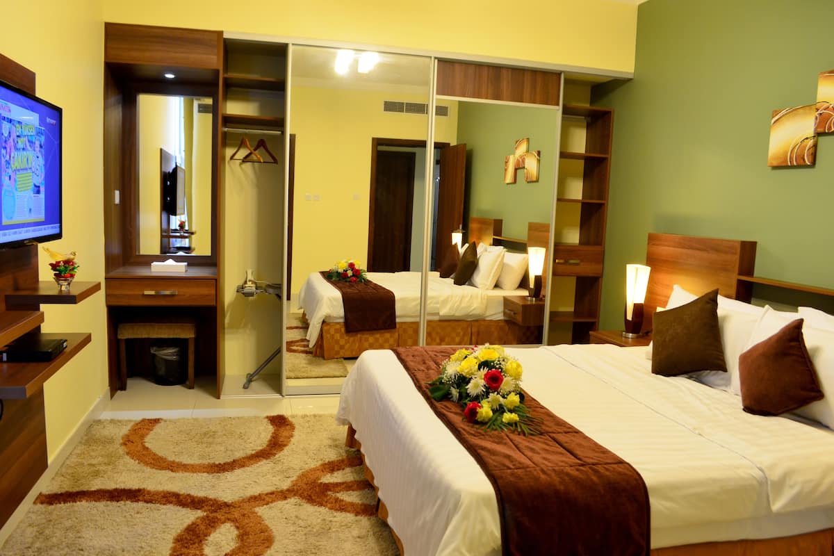 2 bedrooms, soundproofing, iron/ironing board, free WiFi