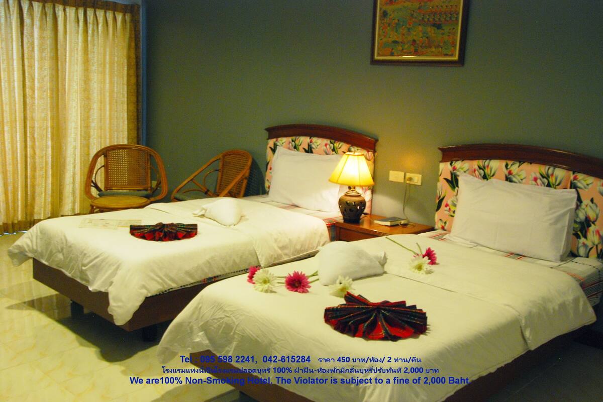 Superior Twin Room | Minibar, desk, WiFi (free)