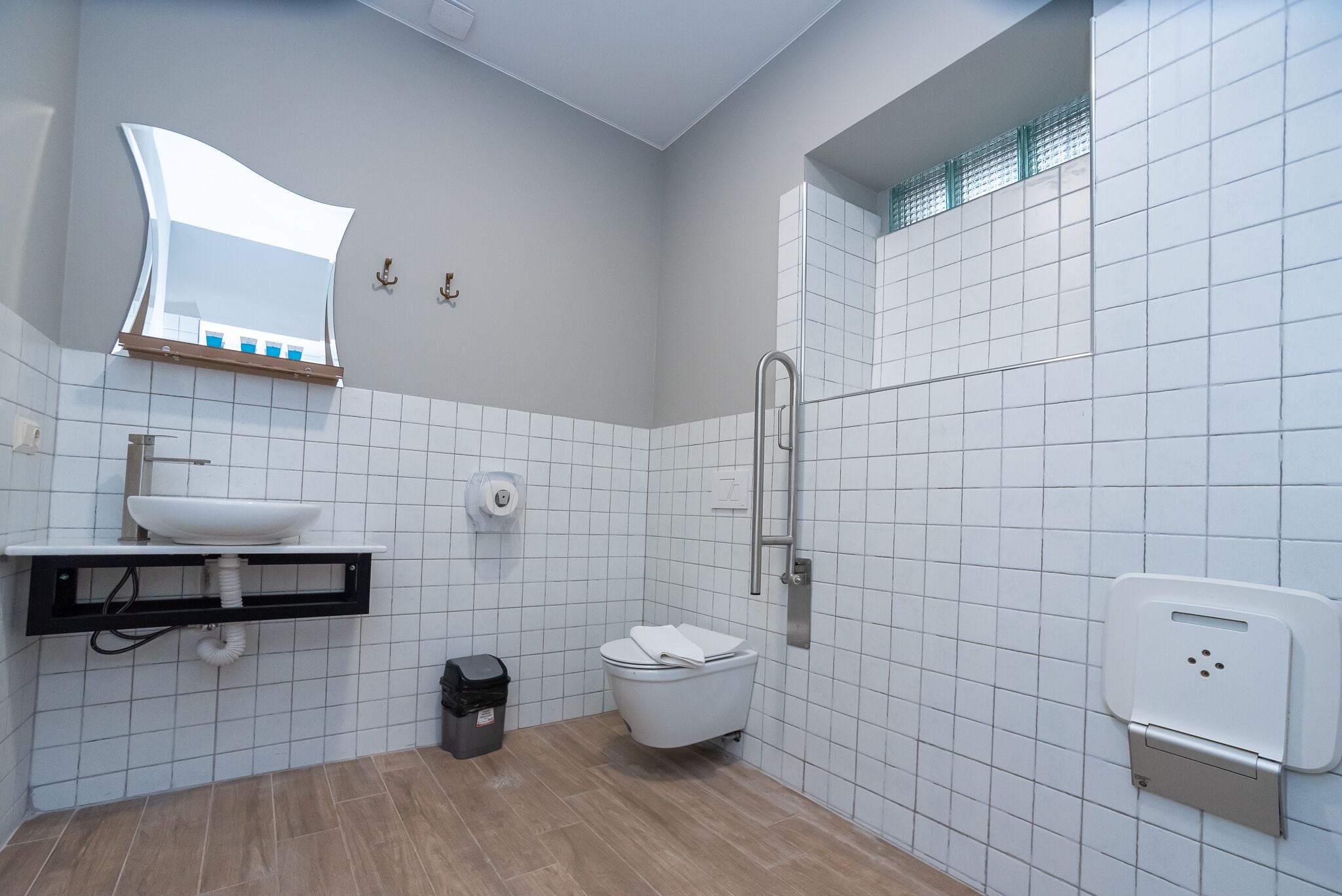 family room | bathroom | shower, free toiletries, hair dryer, slippers