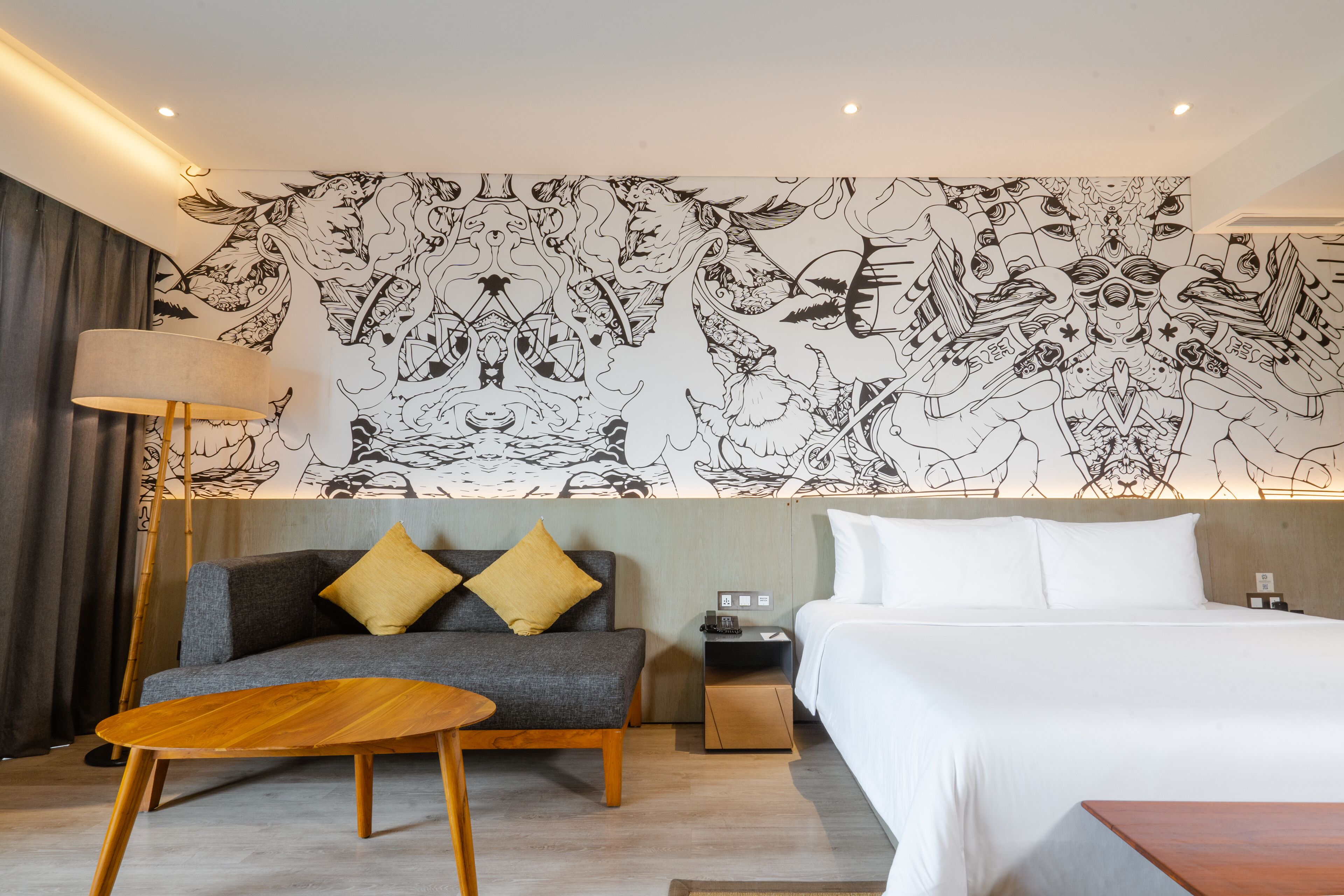 studio 55 | premium bedding, minibar, in-room safe, desk