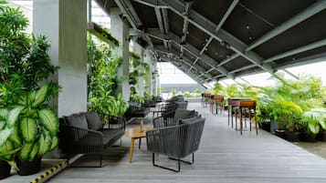 Bar lounge