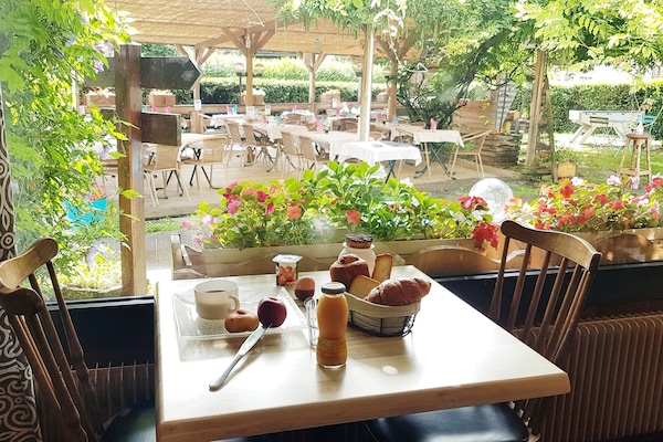 Desayuno para llevar (EUR 12.5 por persona)