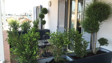 Minibar, in-room safe, individually decorated, individually furnished