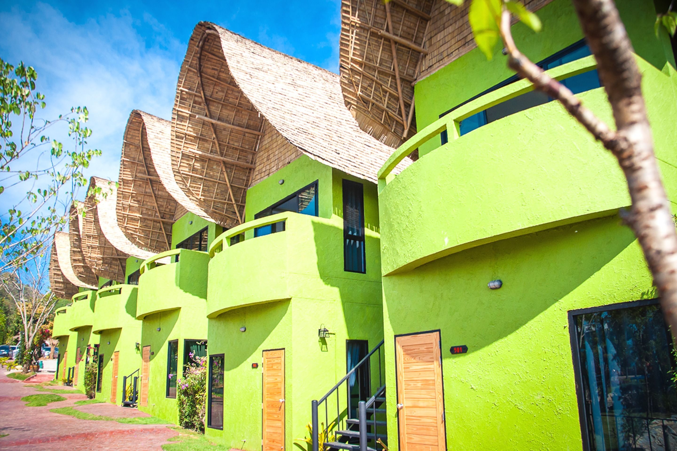 Mountain View | Minibar, desk, rollaway beds, free WiFi