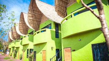 Mountain View | Minibar, desk, rollaway beds, free WiFi