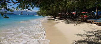 Coral Beach 2 Bungalow