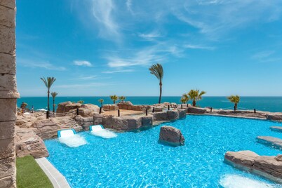 Holiday World Resort