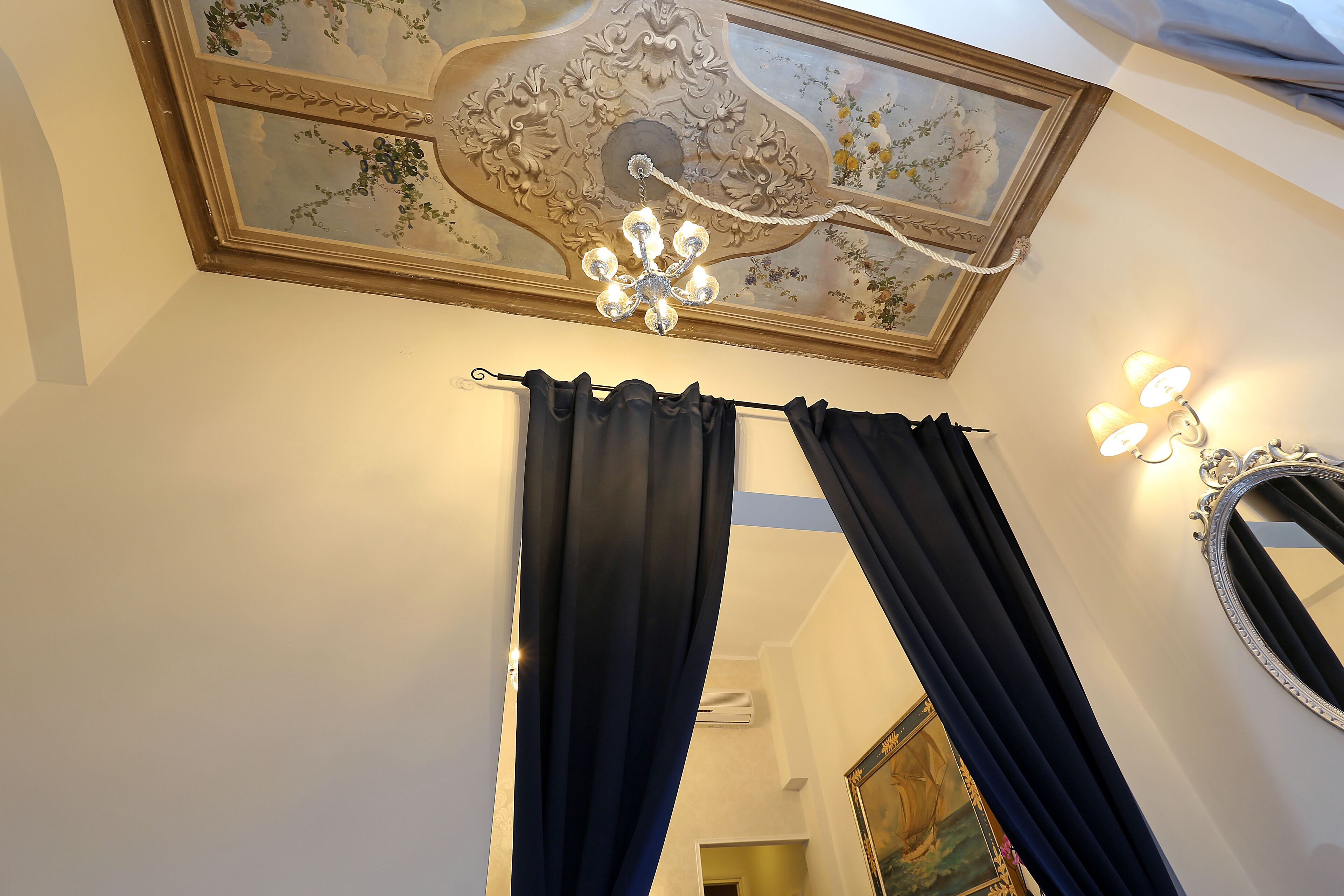 Photo - Grand Tour Rome Suites - Liberty Collection
