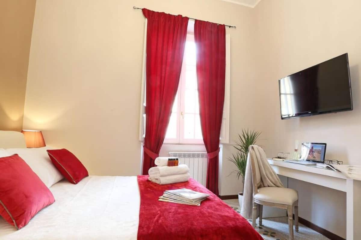 Condo Deluxe, 1 habitación, vista a la ciudad, piso ejecutivo | 1 habitación, ropa de cama de alta calidad y minibar