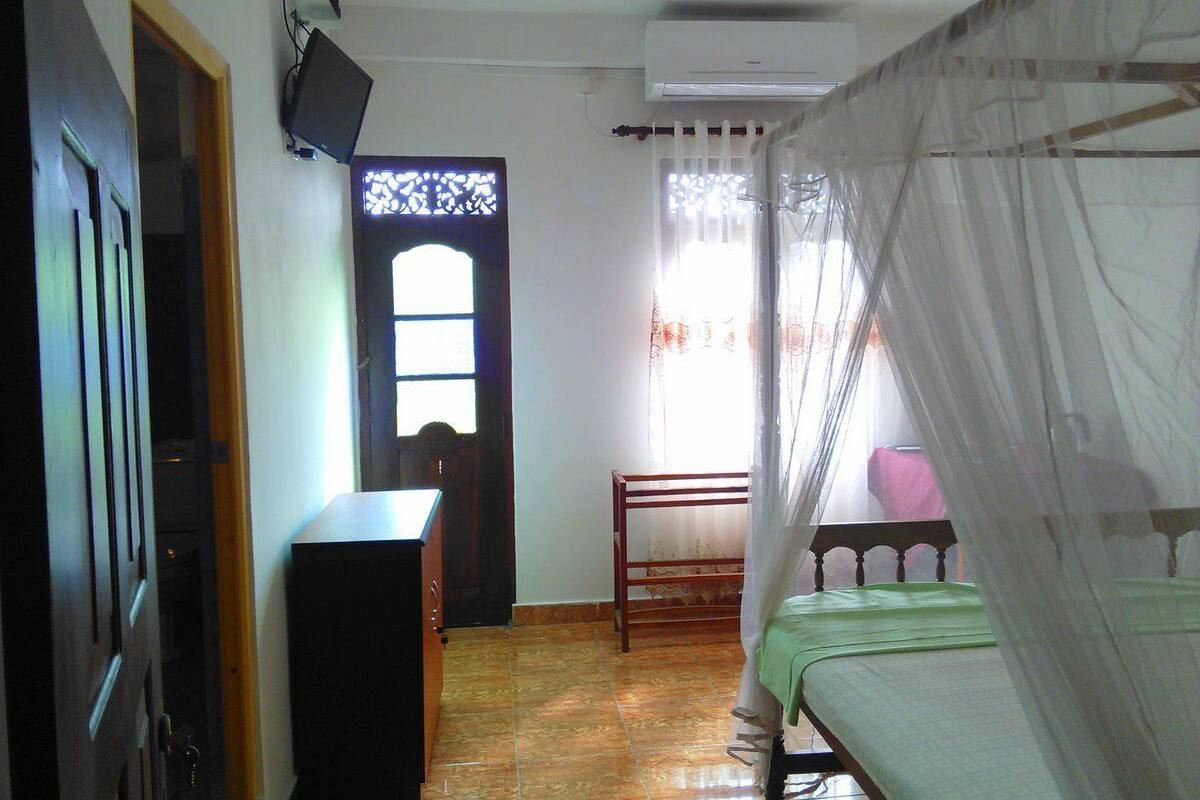 Phòng đôi Tiêu chuẩn, 1 giường cỡ king, quang cảnh vườn | 1 phòng ngủ, két bảo mật tại phòng, bàn 