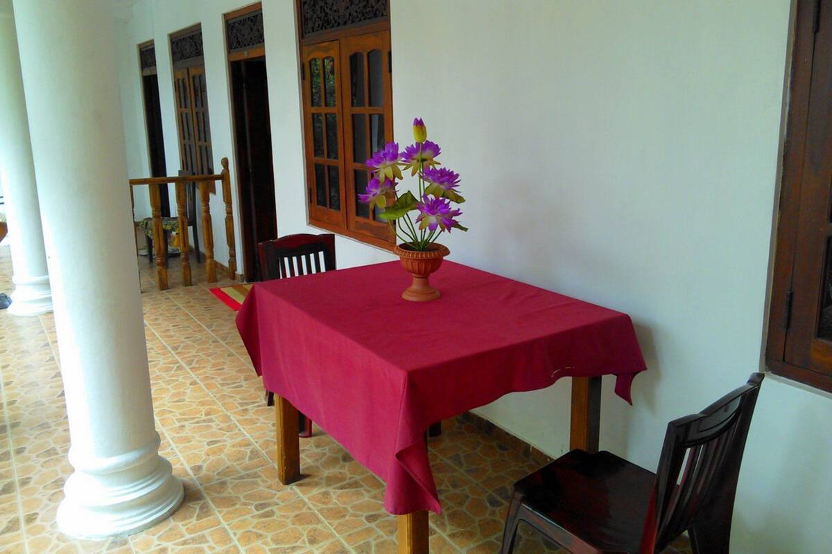 Studio tiện nghi đơn giản, 1 phòng ngủ, quang cảnh vườn | Hiên
