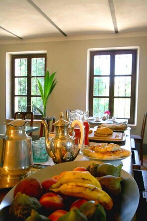 Desayuno continental incluido todos los días 