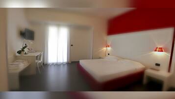 Classic Suite | Premium bedding, free minibar items, in-room safe, desk