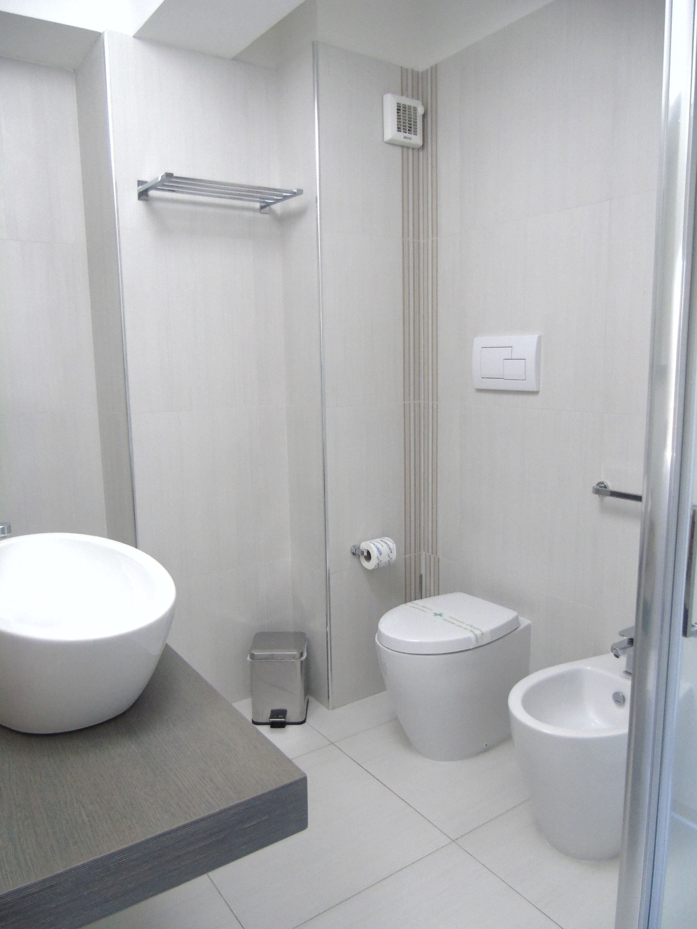 Comfort Double Room | Bathroom | Shower, rainfall showerhead, designer toiletries, hair dryer