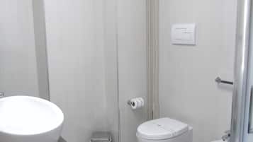 Comfort Double Room | Bathroom | Shower, rainfall showerhead, designer toiletries, hair dryer