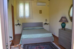 Doppelzimmer | Hochwertige Bettwaren, Minibar, kostenlose Babybetten, kostenloses WLAN