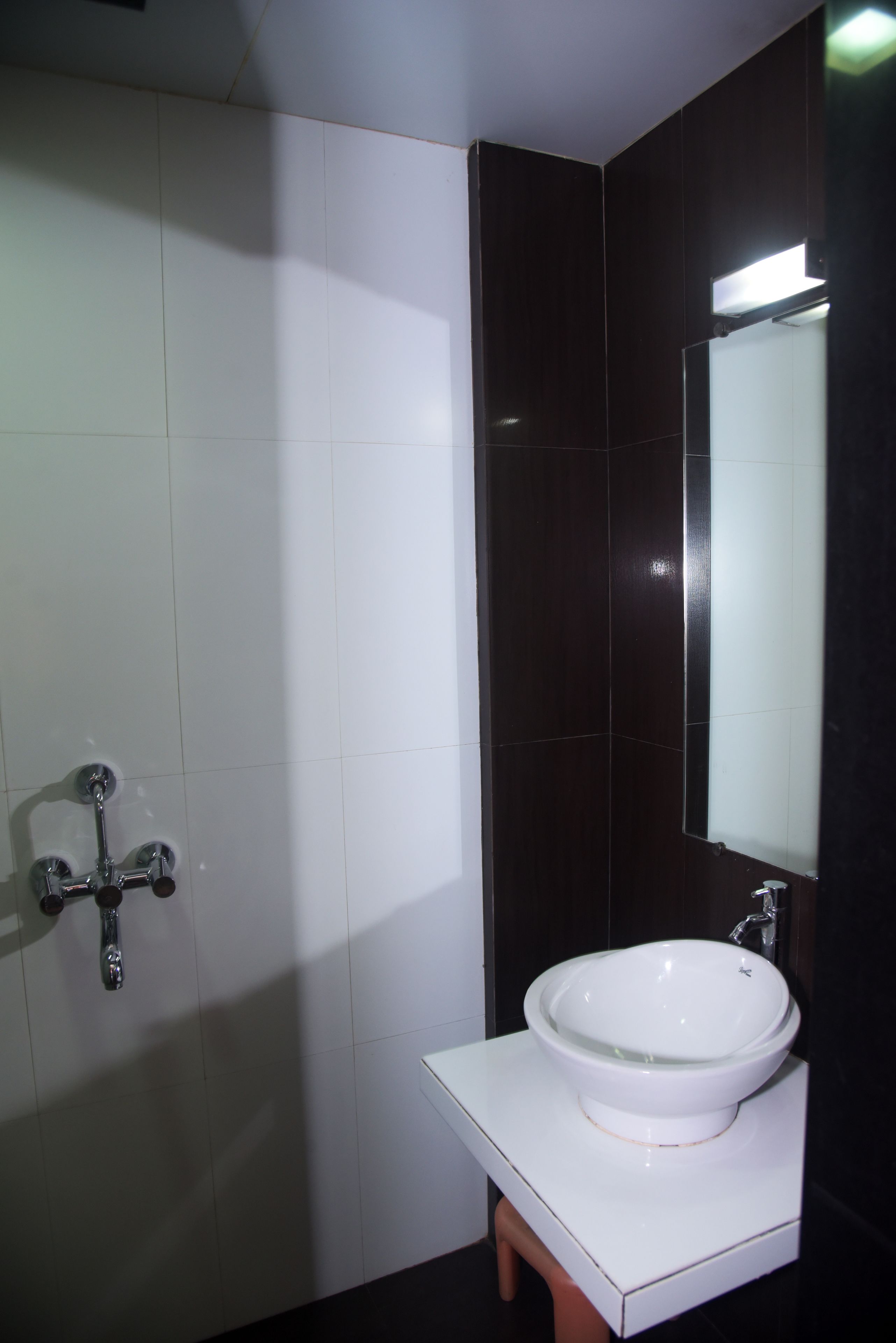 Executive Room | Bathroom amenities | Shower, free toiletries, towels
