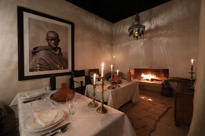 تقديم العشاء، الاطباق المغربية