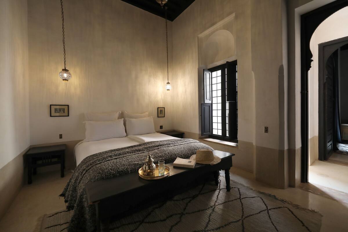 La chambre Gallerie | 客房内保险箱、遮光窗帘、免费 WiFi、特色装修