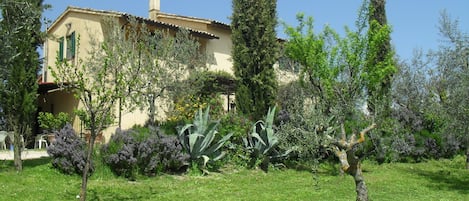 Fachada da propriedade