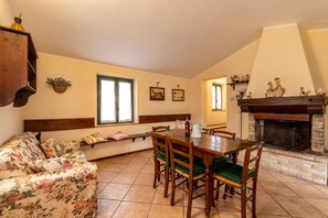 Apartment, 2 Bedrooms (Olivo A) | Private kitchen