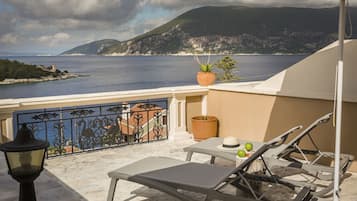 Executive Apartment, Sea View (No 8) | Terrace/patio