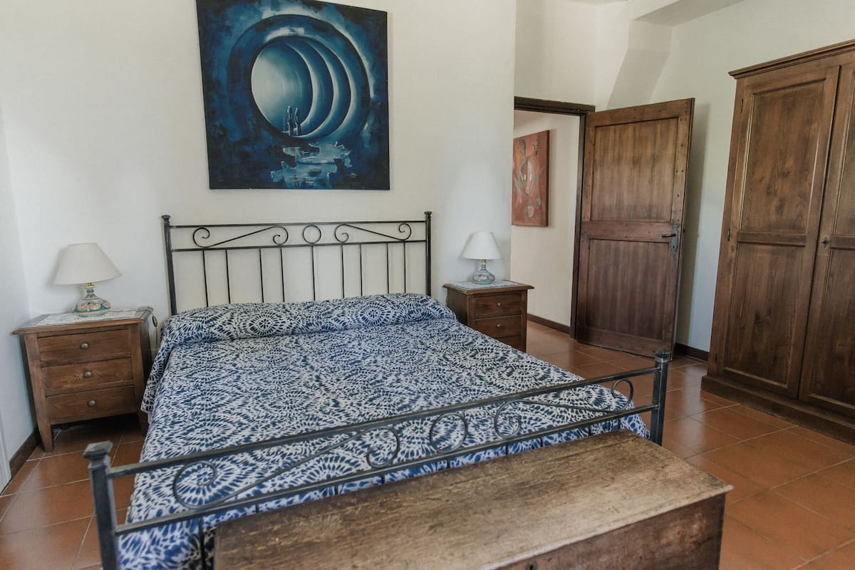 Apartment (2pax) | 1 bedroom, desk, iron/ironing board, cribs/infant beds