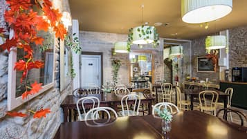 Daily buffet breakfast (EUR 7.5 per person)