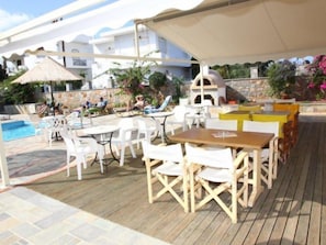 Dining - Elpida Apartments by Checkin (Hersonissos)