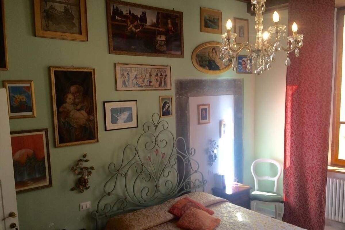 Habitación doble Deluxe, 1 cama matrimonial, vista a la ciudad | Ropa de cama de alta calidad, wifi gratis y ropa de cama